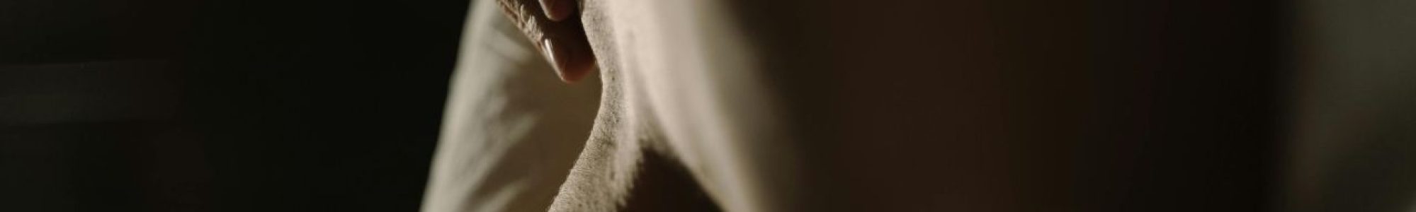 Stress, fatigue, charge mentale, sexualité en berne… Découvrez pourquoi vous pouvez vous sentir déconnecté·e de votre corps et comment réapprendre à ressentir davantage.